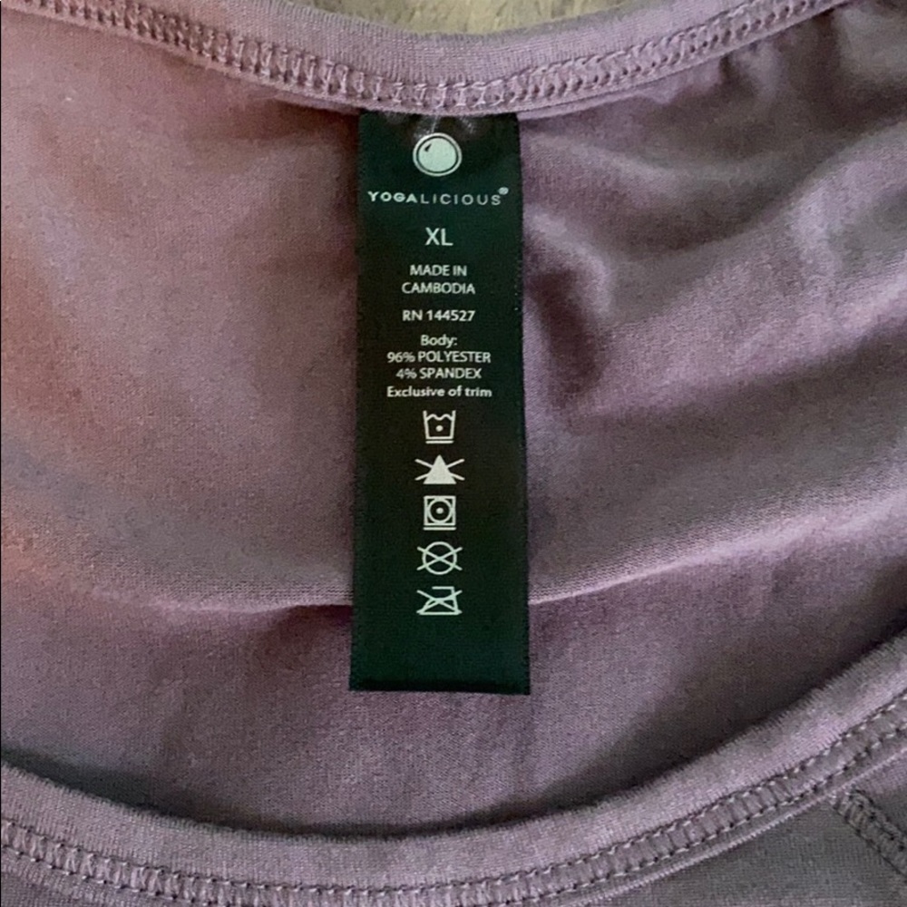 Workout shirt bundle - Picture 2 of 4
